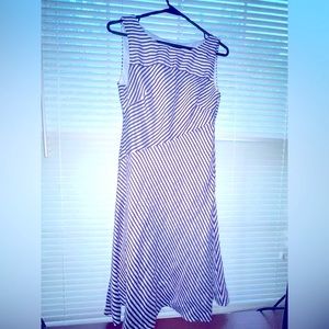 Nine West Unique purple and white dress